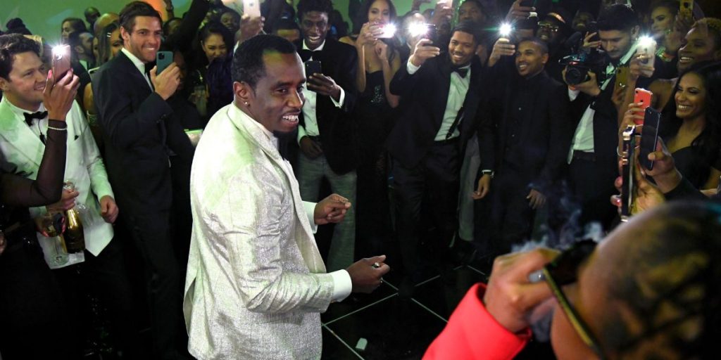 Apa yang bisa diceritakan Diddy, pengusaha miliarder, tentang Sean Combs, pria yang menunggu persidangan