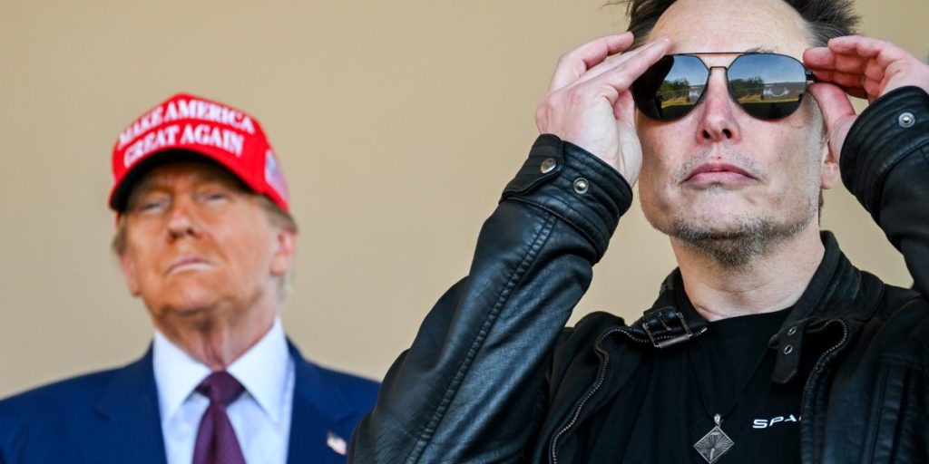 Basis MAGA Trump berselisih dengan ‘broligarki’ Musk karena ketergantungan teknologi pada visa yang terikat dengan pemberi kerja yang menciptakan ‘pegawai kontrak’