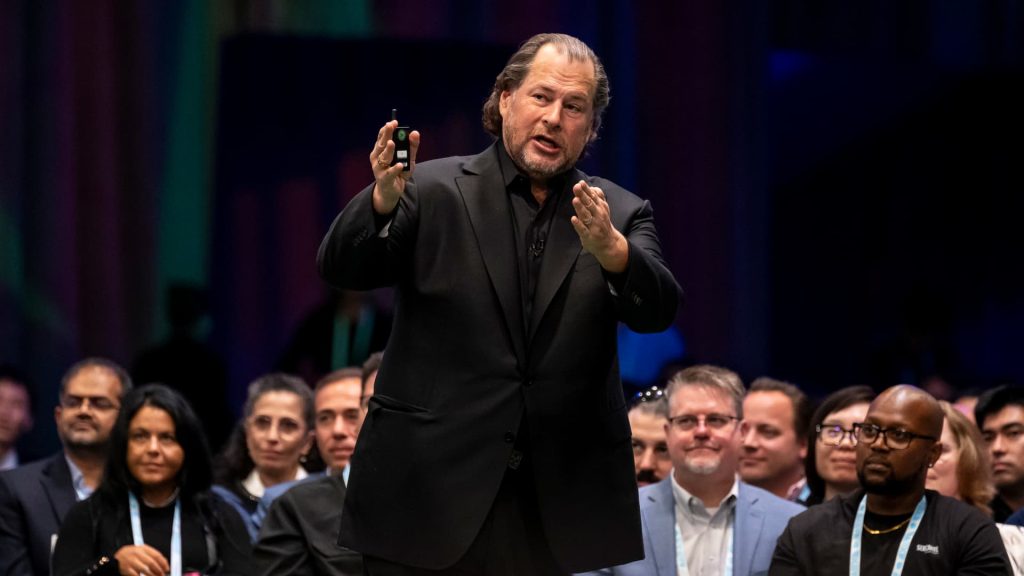 Salesforce will hire 2,000 people to sell AI products, CEO Benioff says