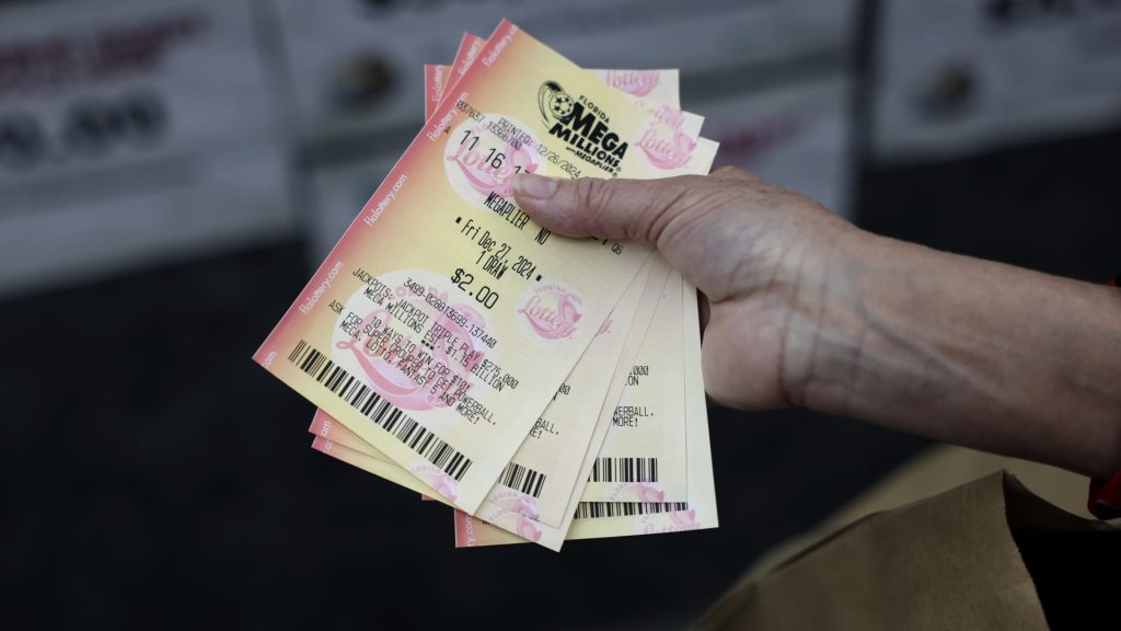 Winning ticket for .22 billion lottery jackpot sold in California, Mega Millions says