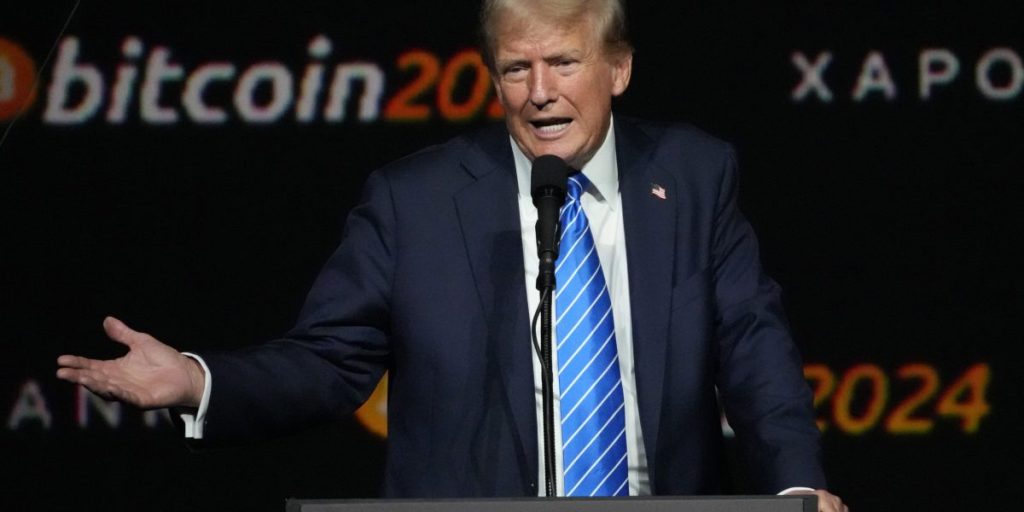 Bitcoin melonjak melampaui 9,000 menjelang kemungkinan tindakan awal kripto Trump: ‘Anda akan sangat senang dengan saya’