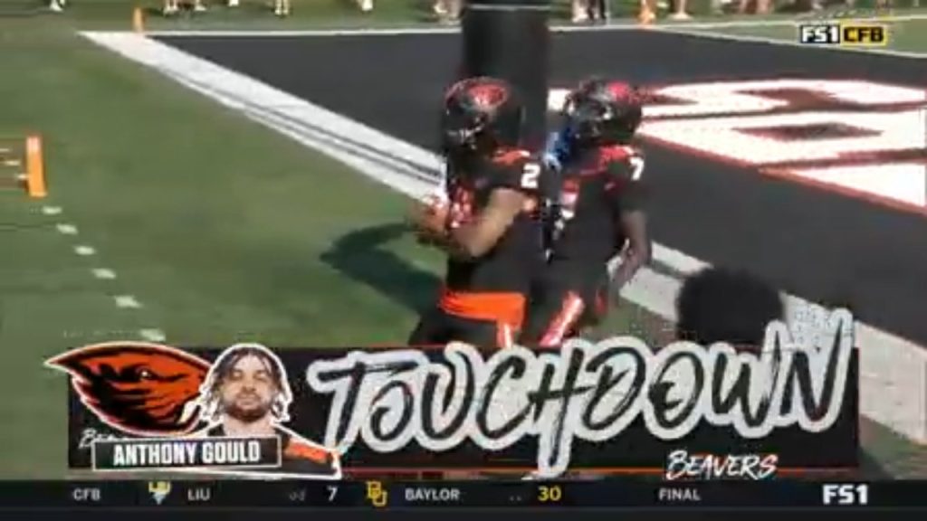 DJ Uiagalelei terhubung dengan Anthony Gould untuk TD 75 yard untuk memperpanjang keunggulan Oregon State vs. San Diego State