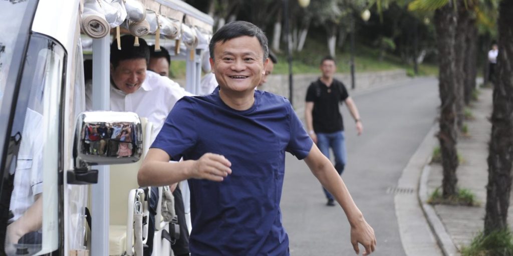 Alibaba melonjak sebagai comeback untuk kerajaan Jack Ma