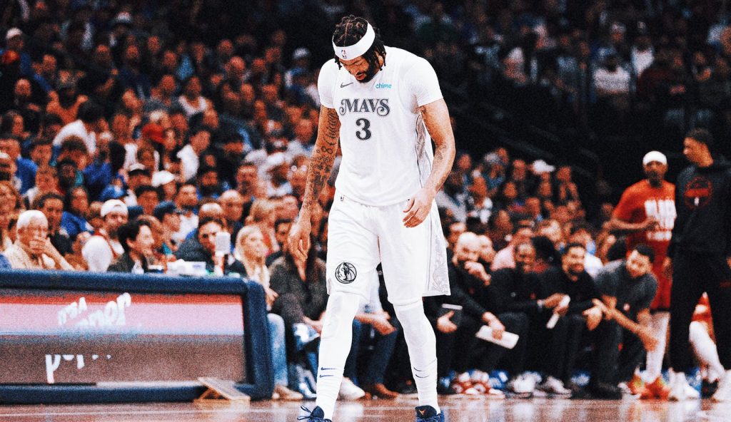 Anthony Davis keluar dari debut Mavs dengan cedera pangkal paha non-kontak yang jelas