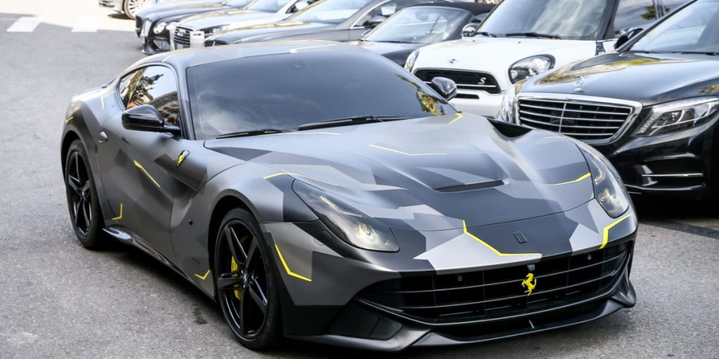 Ferrari mengancam pengemudi daftar hitam yang melangkah terlalu jauh mempersonalisasikan mobil mereka