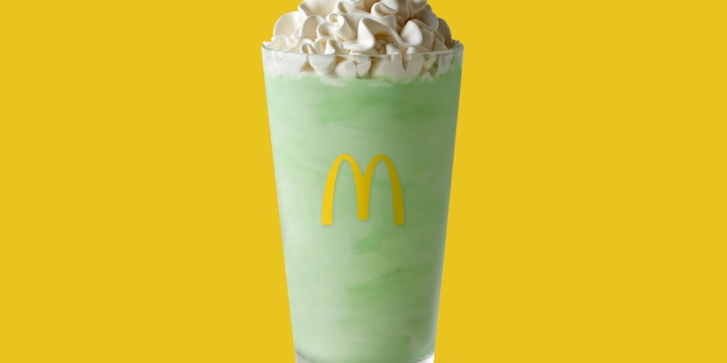 McDonald’s membawa kembali shamrock shake – dan paman Grimace