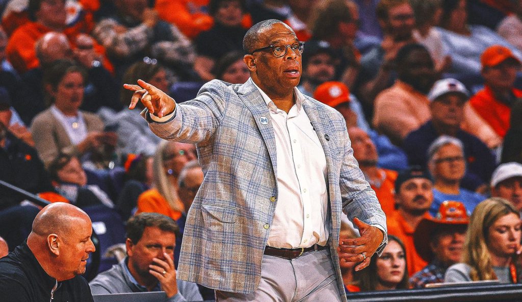 North Carolina Extends Hubert Davis hingga 2030, mempekerjakan Jim Tanner sebagai GM