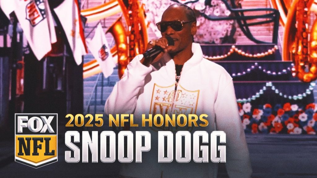 Snoop Dogg memulai Penghargaan NFL Honors dengan monolog pembuka | 2025 NFL Honours