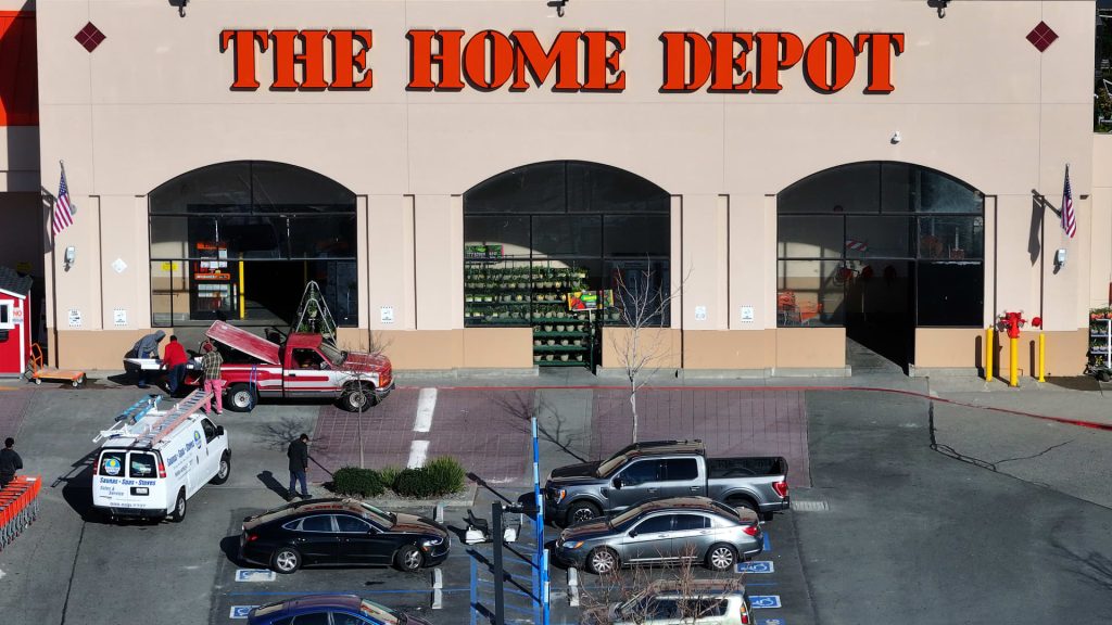 Stick with Home Depot shares after earnings, investor Nancy Tengler says