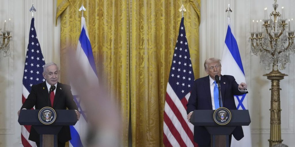 Trump mengatakan kesepakatan gaza gaza harus dibatalkan jika hamas tidak merilis semua sandera yang tersisa pada hari Sabtu