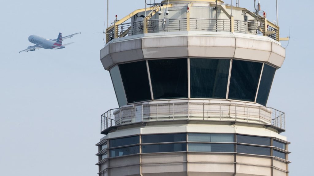 U.S. transport chief seeks to boost air traffic control hiring