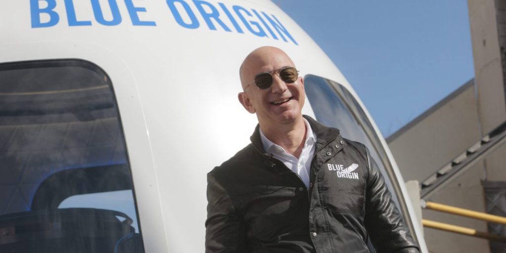 Asal biru Jeff Bezos membawa mantan eksekutif Amazon untuk mengembalikan budaya yang sulit