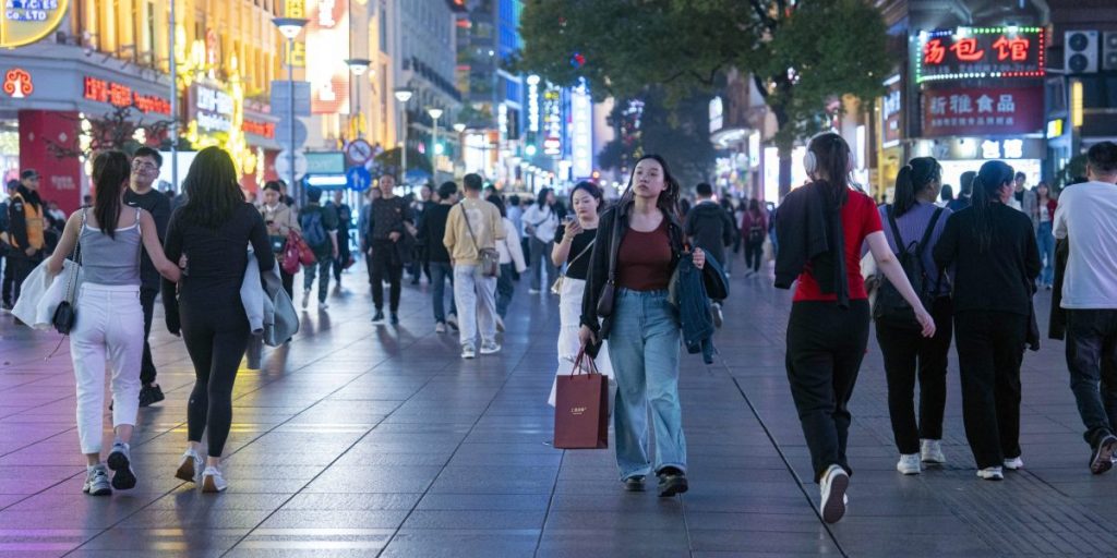 China memetakan rencana untuk meningkatkan pendapatan dan meningkatkan konsumsi