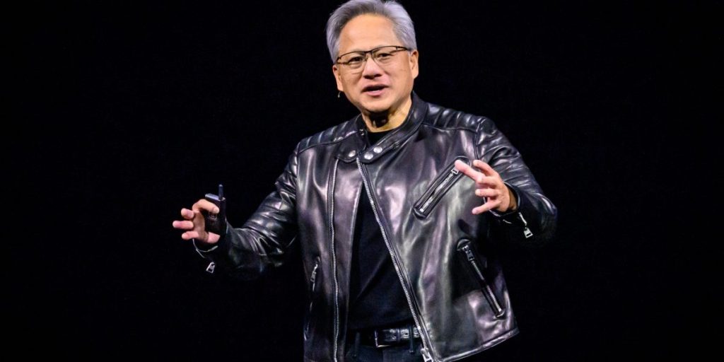 Jensen Huang Sports Black Leather Jacket bernilai ribuan dolar – ‘Ini adalah balas dendam dari kutu buku’