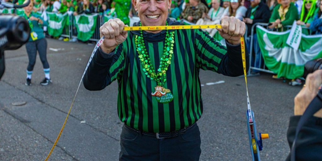 Kota Resor Arkansas bertanggung jawab atas gelar Parade Hari St. Patrick terpendek di dunia