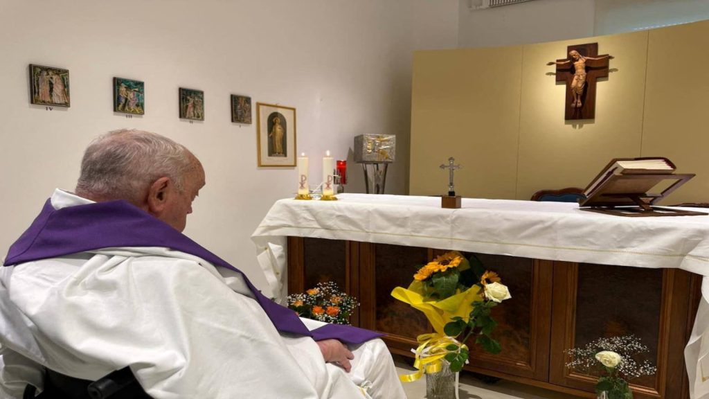 Pope Francis seen in hospital for first time as Vatican releases photo