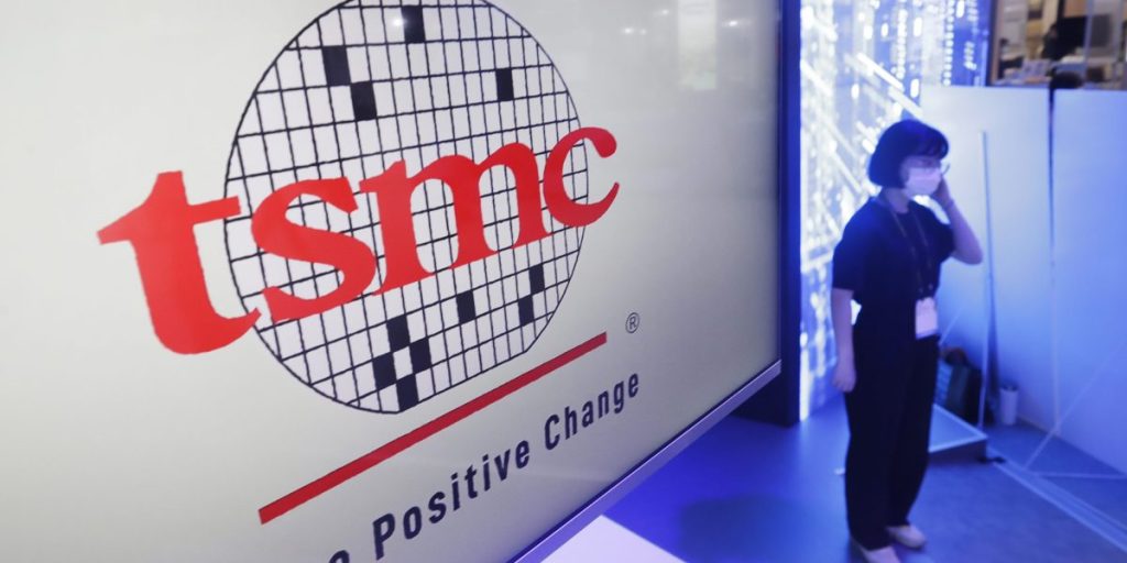 Presiden Taiwan memuji janji TSMC senilai $ 165 miliar untuk membangun pengecoran semikonduktor di Arizona sebagai ‘model terbaik’ untuk membuat rantai pasokan ‘non-merah’