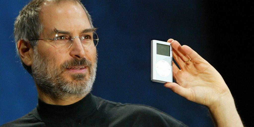 Steve Jobs baru berusia 12 ketika dia menelepon salah satu pendiri HP. Apa yang terjadi selanjutnya menempatkannya di jalan menuju kesuksesan di Apple